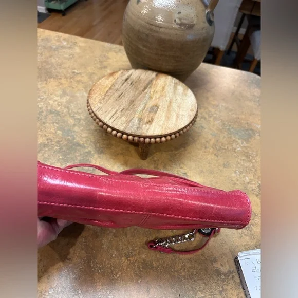 The Sak Limited Edition Pink Leather Crossbody Bag - Picture 13 of 16